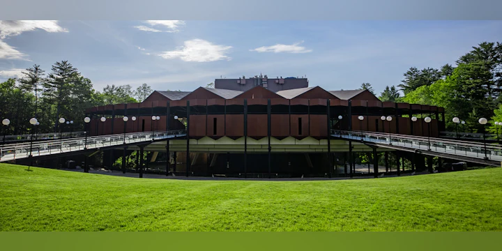 Saratoga Performing Arts Center