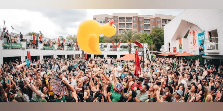 Encore Dayclub