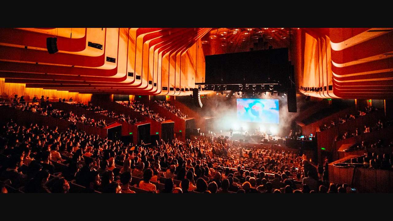 Riviera Theatre