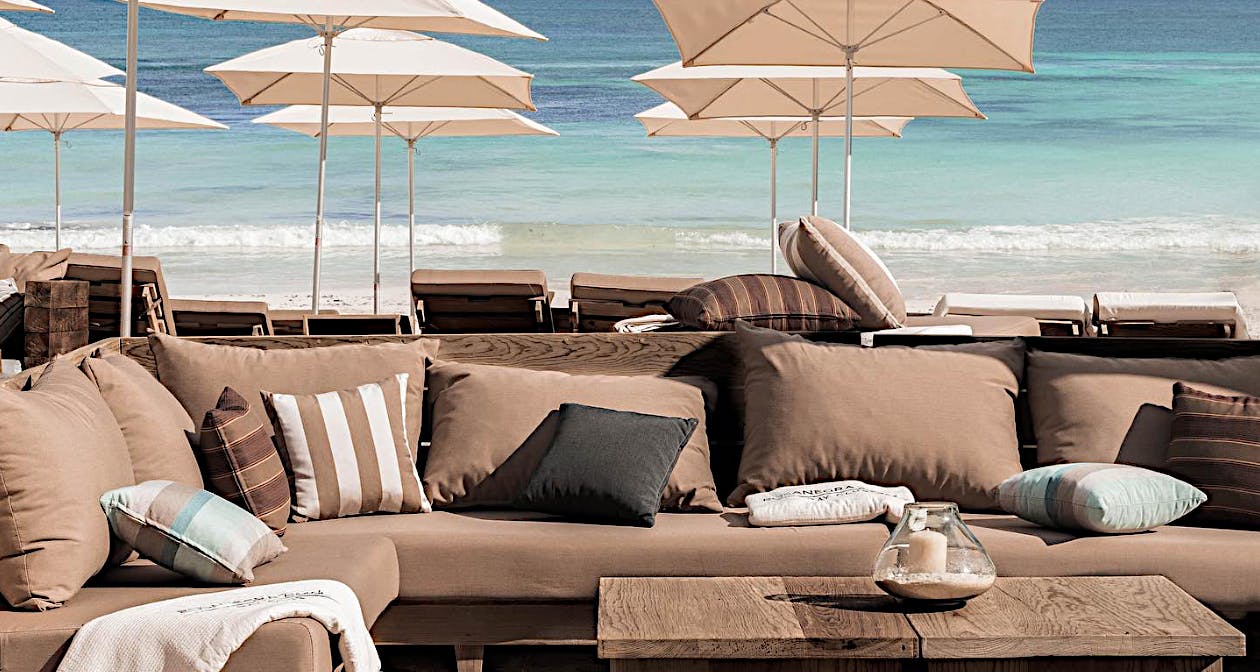 RosaNegra Beach Club